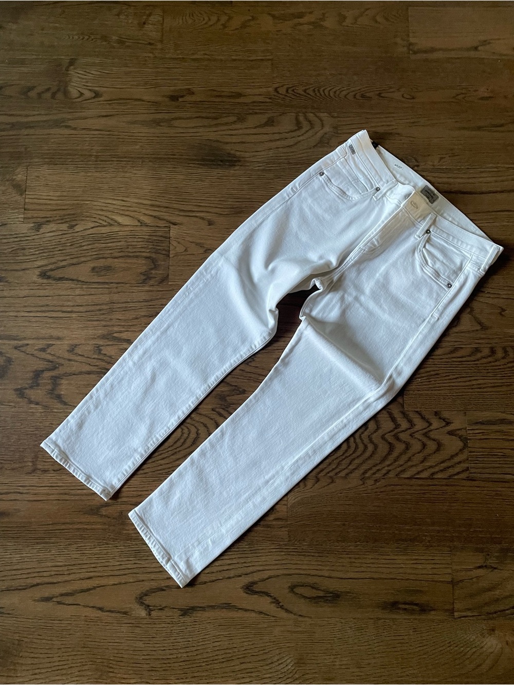 Citizen’s of Humanity Classic White Mid-Rise Crop Jeans - Size 29
